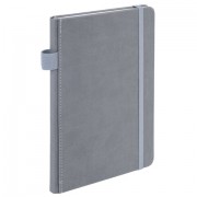 Блокнот А5 135x212 мм BRAUBERG 'Edge', под кожу, резинка, держатель, 80 л., клетка, серый, 117146