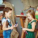 Карандаши цветные ЮНЛАНДИЯ 'МИР ЖИВОТНЫХ', 12 цветов, шестигранные, грифель 3 мм, натуральное дерево, 181383