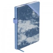 Блокнот А5 135x210 мм BRAUBERG 'Denim', ткань/экокожа, резинка, держатель, 80 л., клетка, голубой, 117138